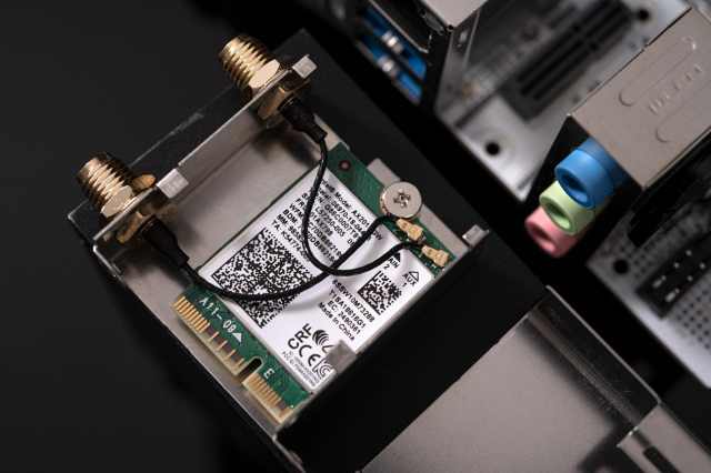 巨能超的ITX小板，七彩虹CVNB760IFROZENWIFI登陆舰主板评测