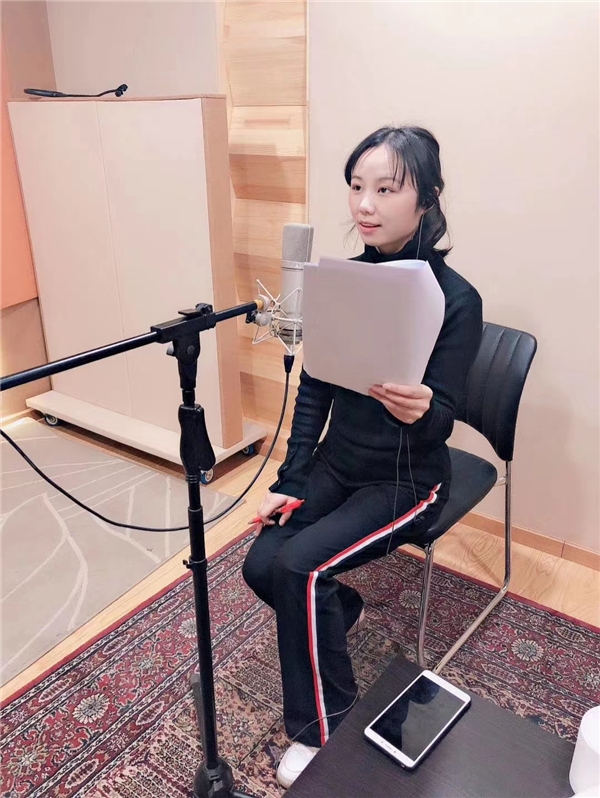 配音演员周娟参与电影《深海》揭秘配音故事