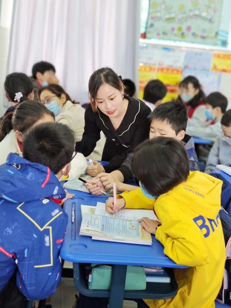 践行教育家精神争做四有好老师,不忘教书育人初心争做四有好老师