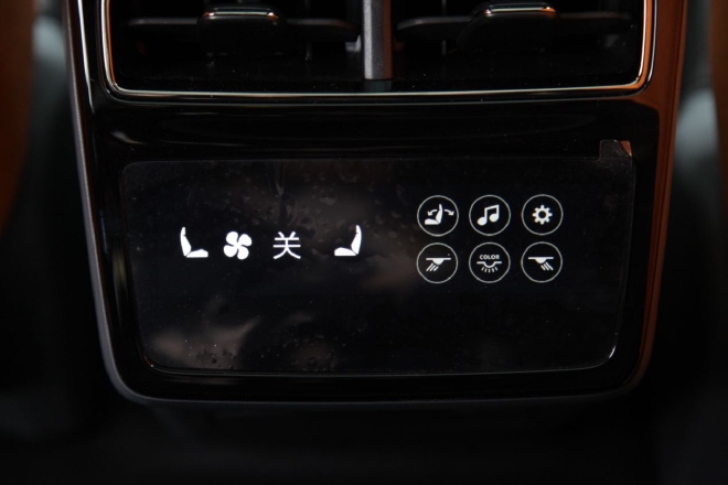 兼顾豪华与操控试驾2023款极氪001YOU版