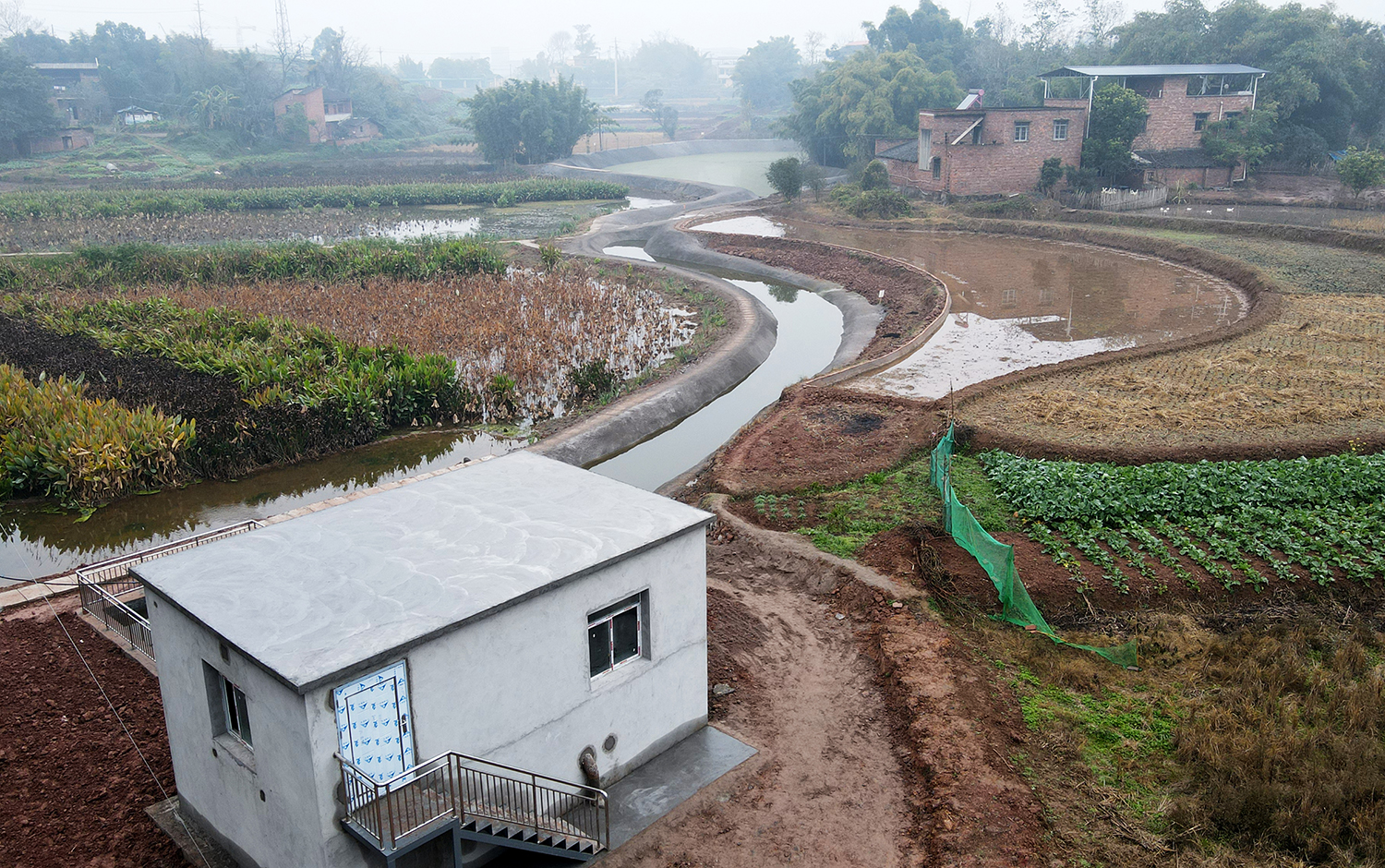 中流击水奋楫行源头活水汨汨来
