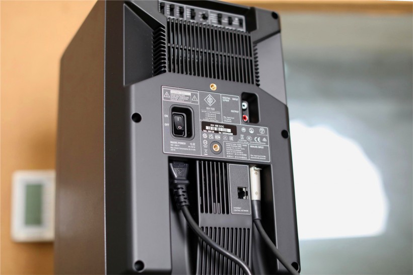 6.5寸德系高品质近场监听的新标杆——Neumann诺音曼KH150监听音箱试听和简评