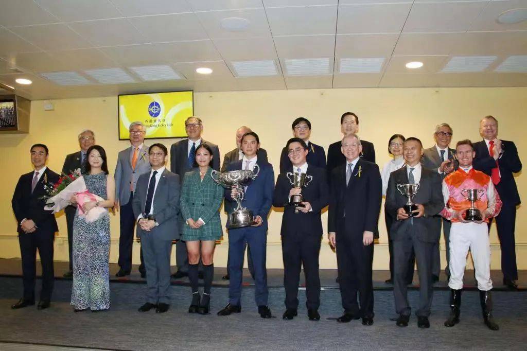 合法的赛马——专访前香港马会主席周永健