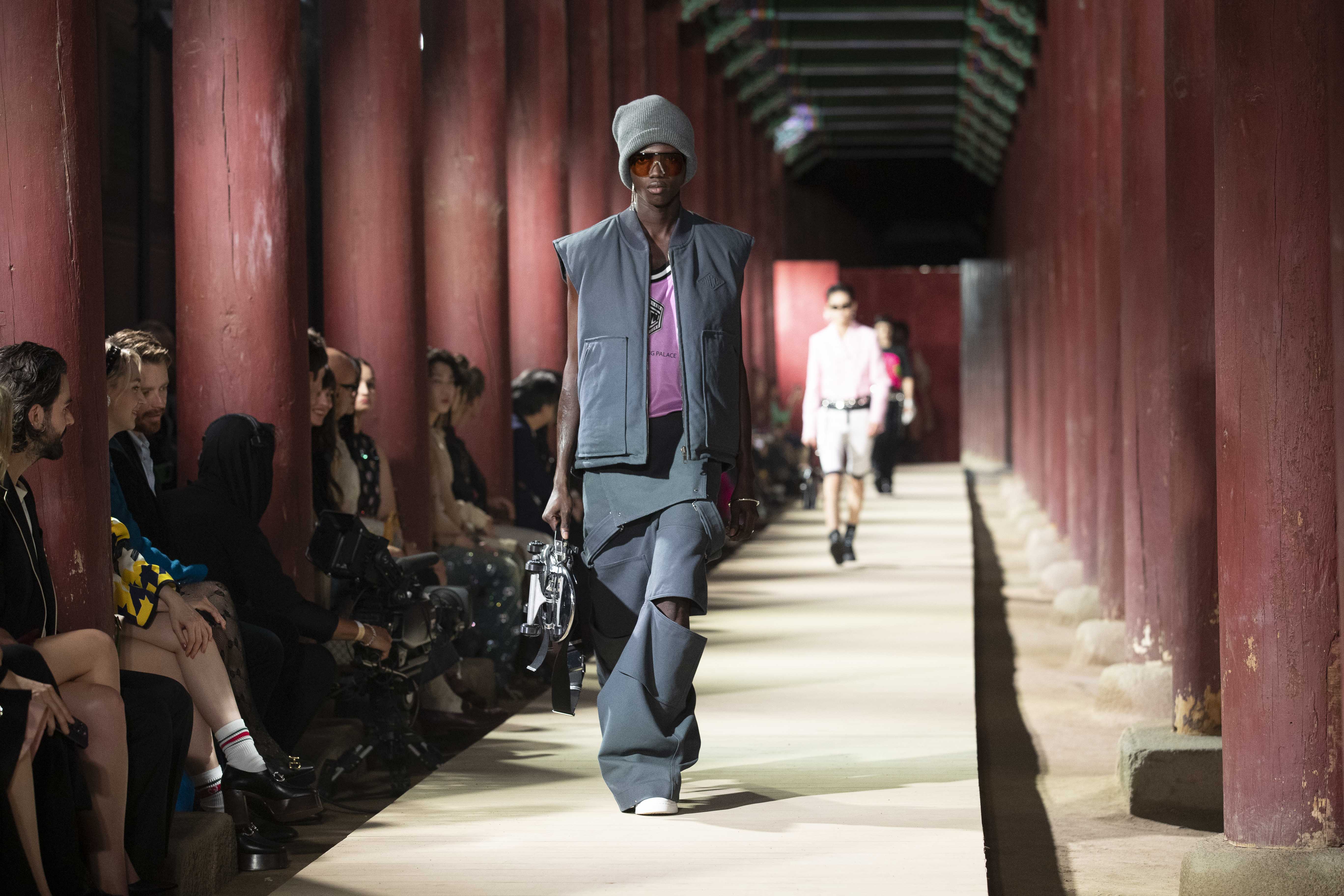 （外代二线）古驰早春度假系列在首尔发布