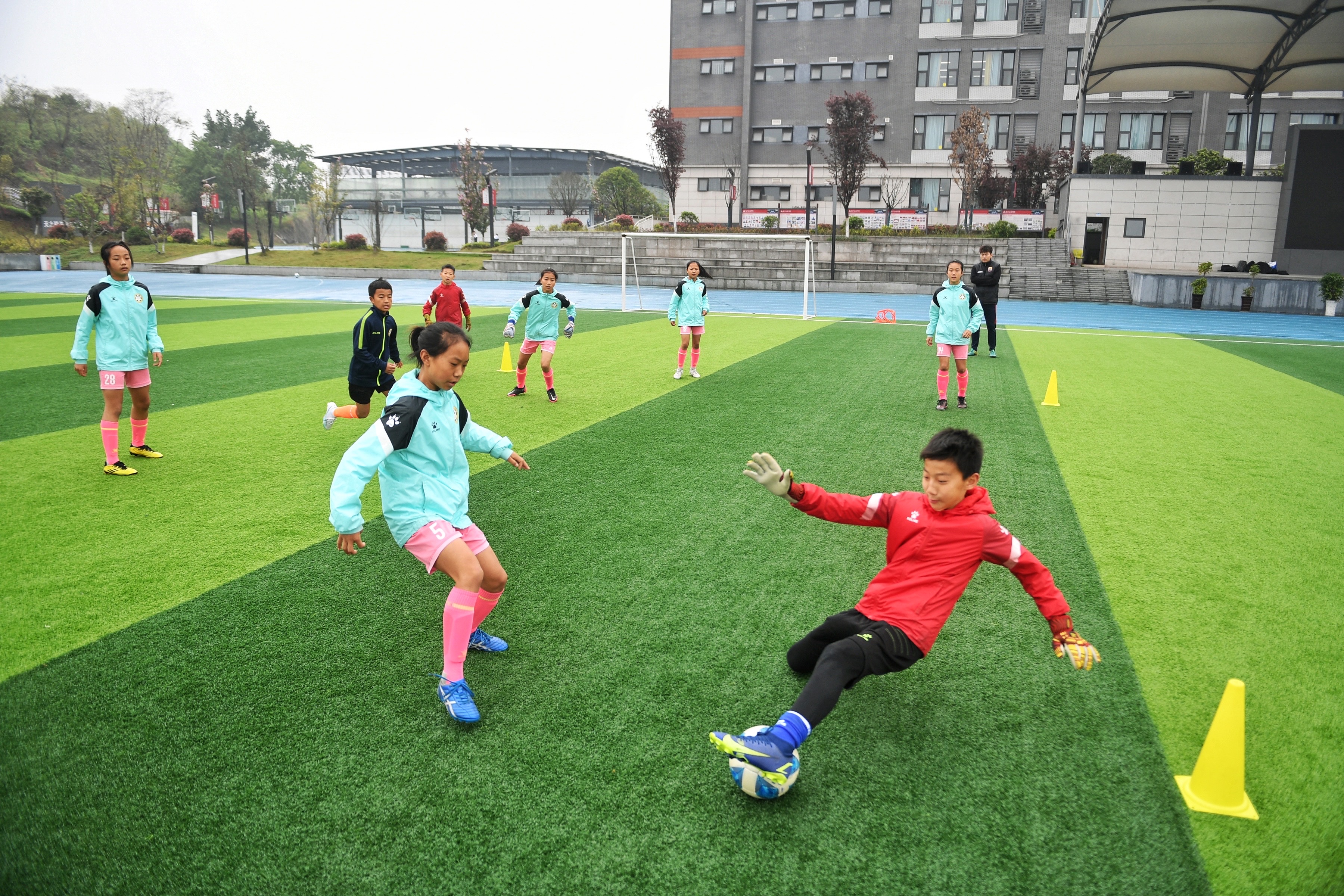 大凉山足球小将,凉山彝族足球小将