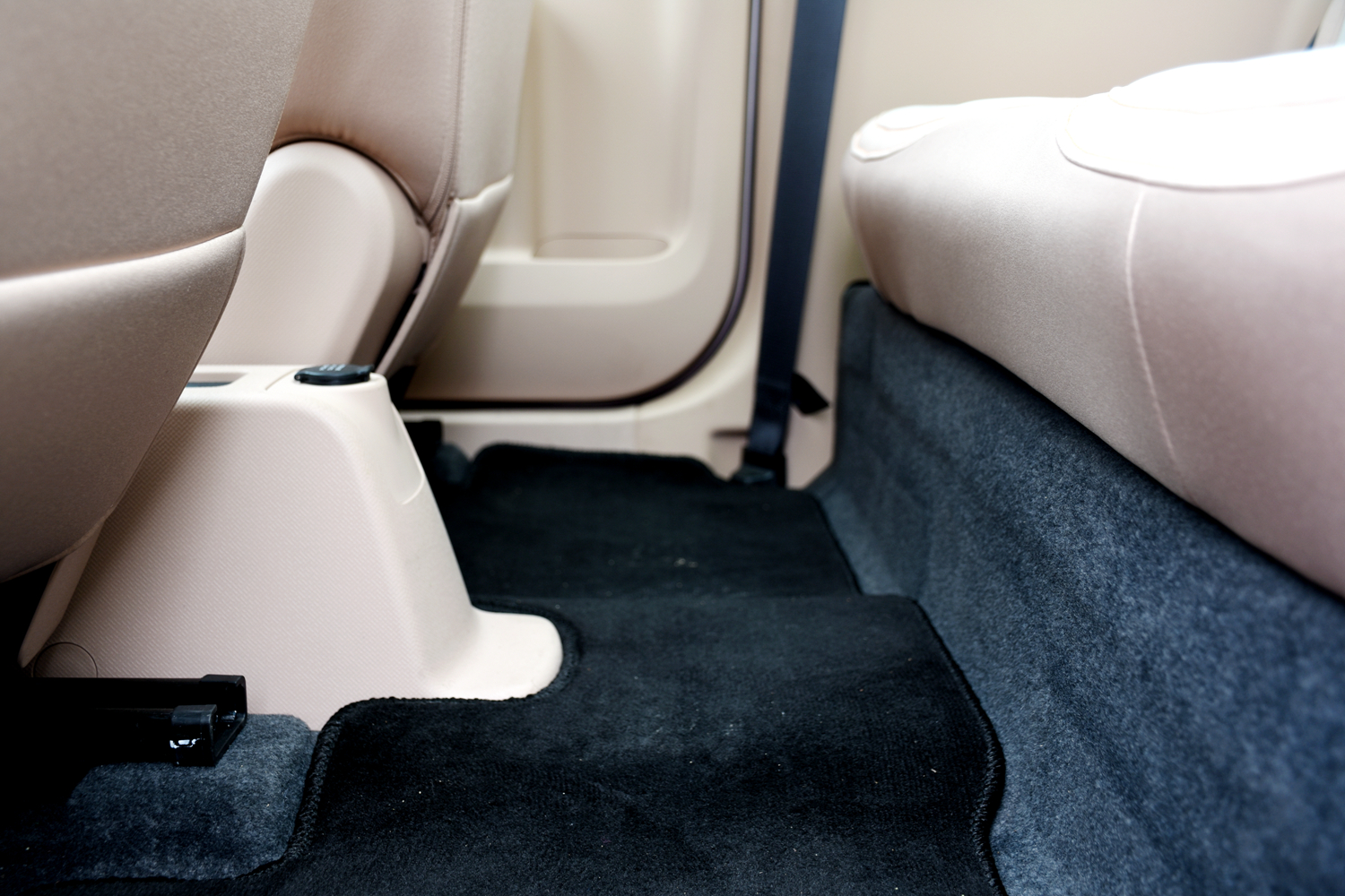 观网测评|吉利熊猫mini：我有快充，势如破竹