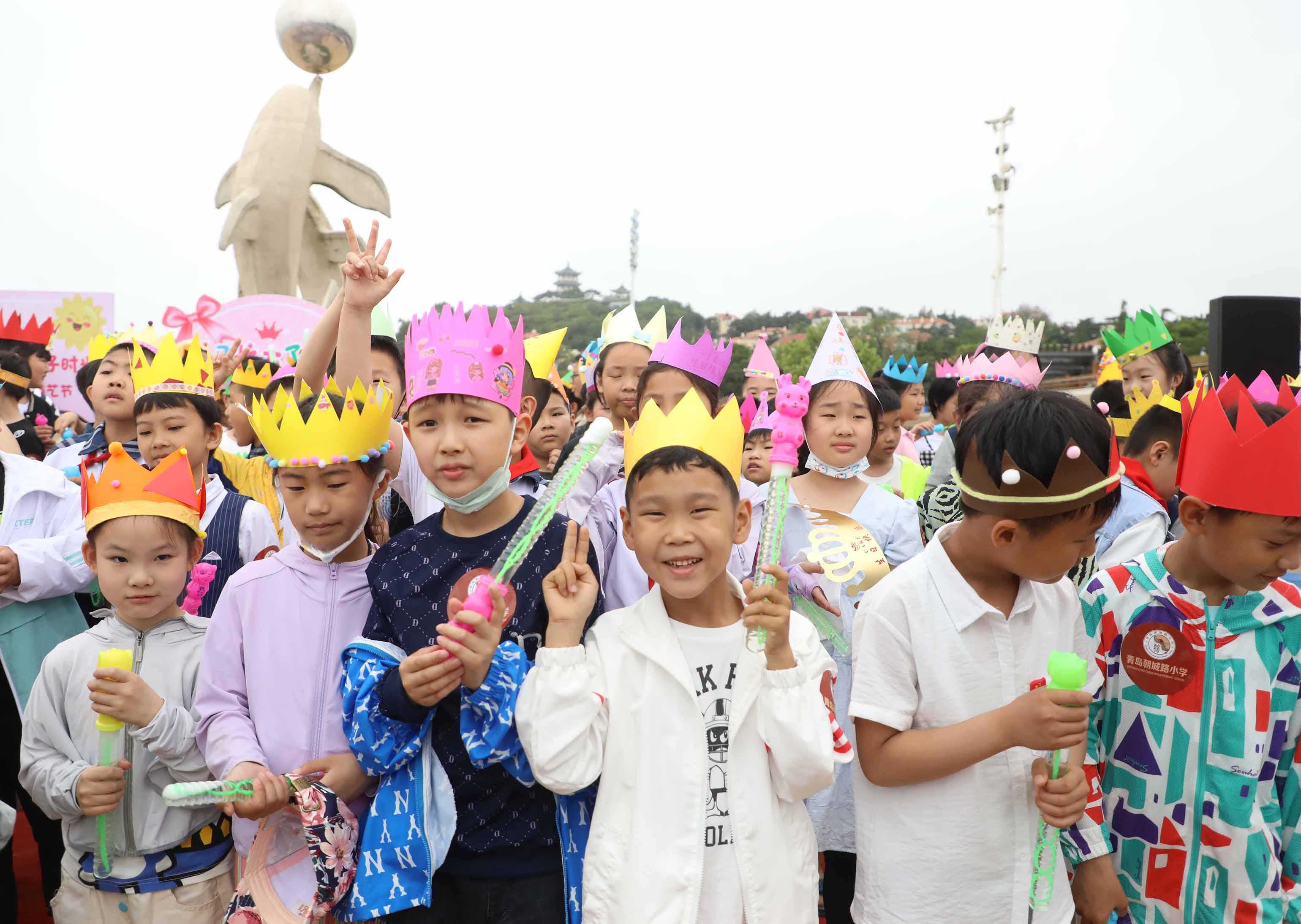 逐梦沙滩，亲子共乐！青岛朝城路小学举行沙滩游艺节