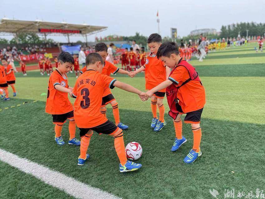 孝感市幼儿园足球大赛开幕式,孝感市首届幼儿园足球大赛