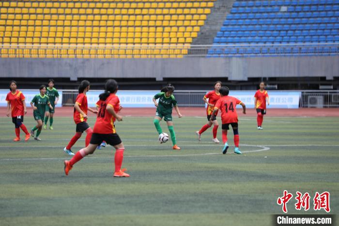 足球在贵州不止有“村超”还有“校超”