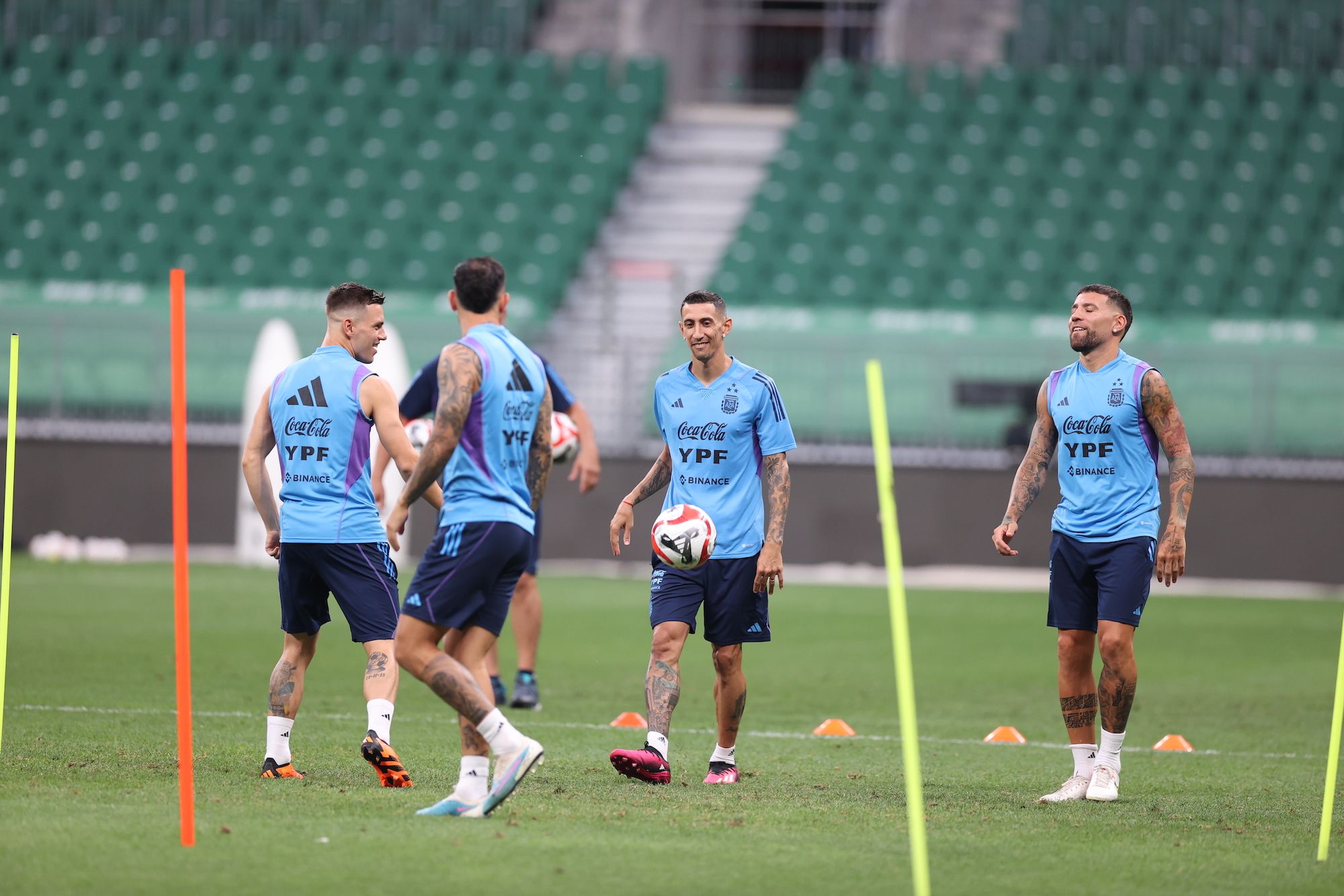 现场直击梅西工体首训完整版,梅西北京比赛现场直播视频