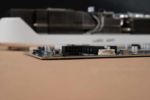 不惜堆料的旗舰“芯”王，索泰GeForceRTX4090PGFOC显卡评测