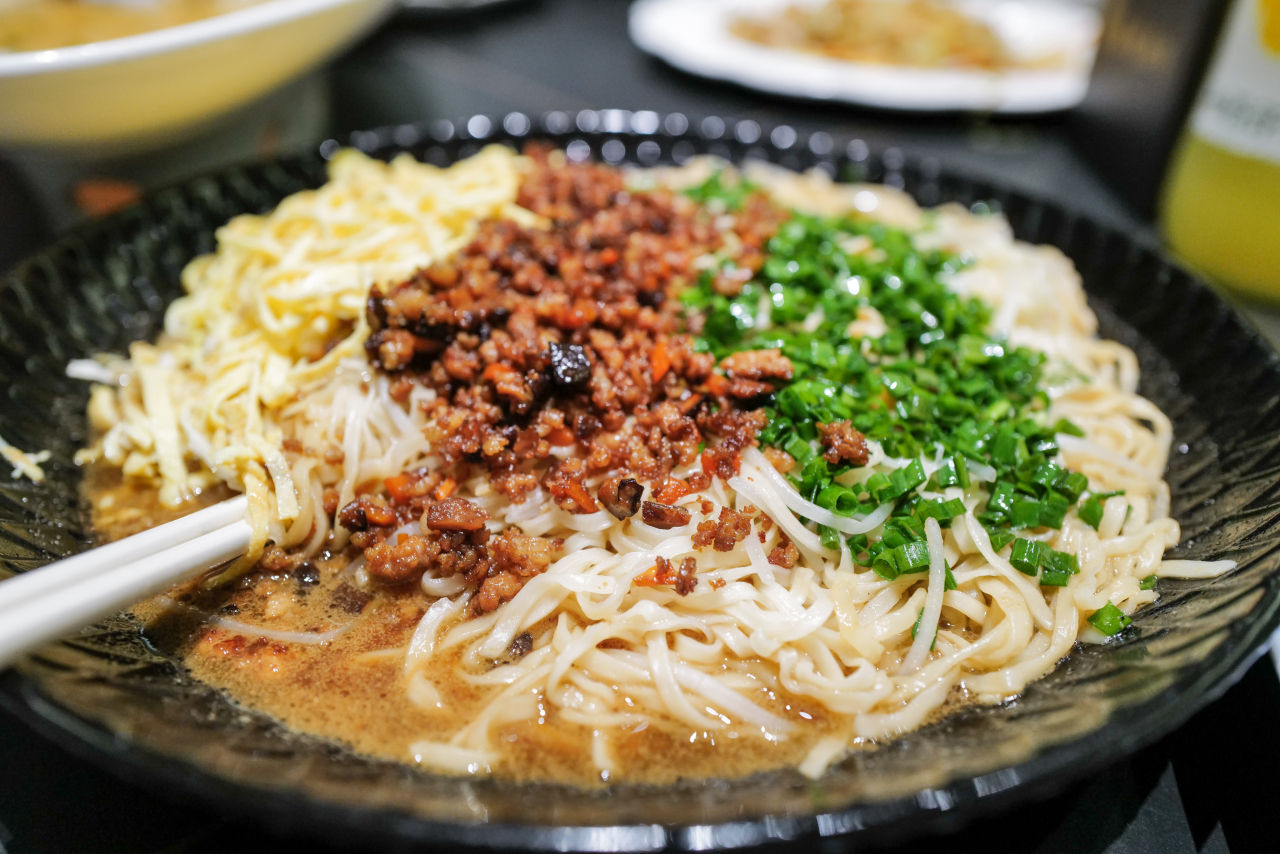 开饭馆的爸爸，9年间门店从80㎡扩大到1300㎡，一碗泥鳅汤，让在杭的泰顺人都追随