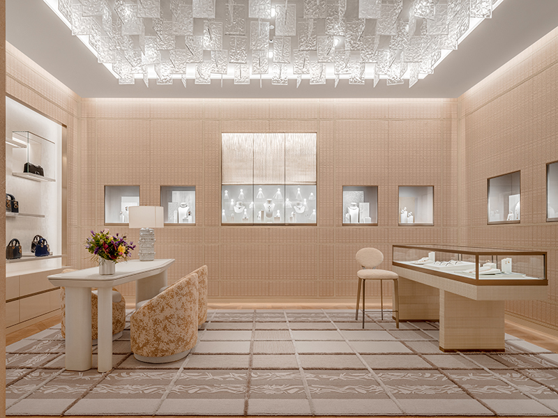 今日消费资讯:3家DIOR精品店在成都SKP正式开幕、飞利浦高效节能系列LED新品上市