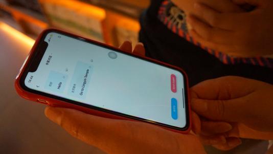 翻译软件来助力，杭州“景中村”村民学习英语氛围浓