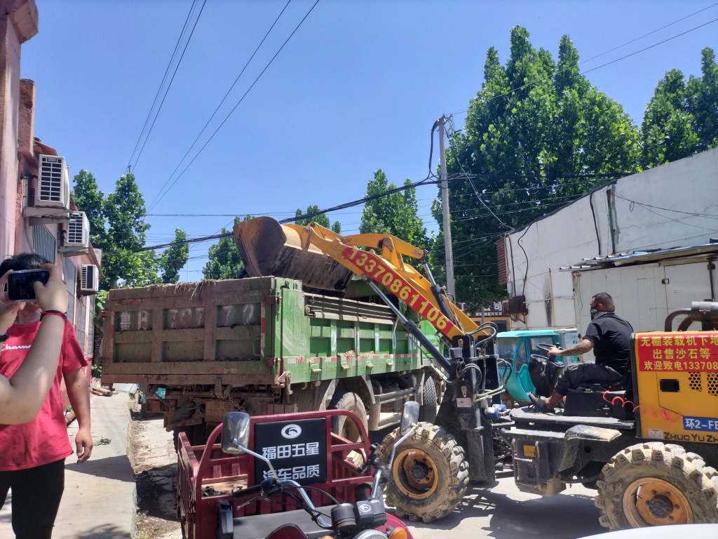 真·探第107案|臭气熏天，污水横流！垃圾堆成山半月不清理，啥原因？