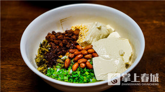 云南米线为什么叫过桥米线,正宗云南米线天下第一