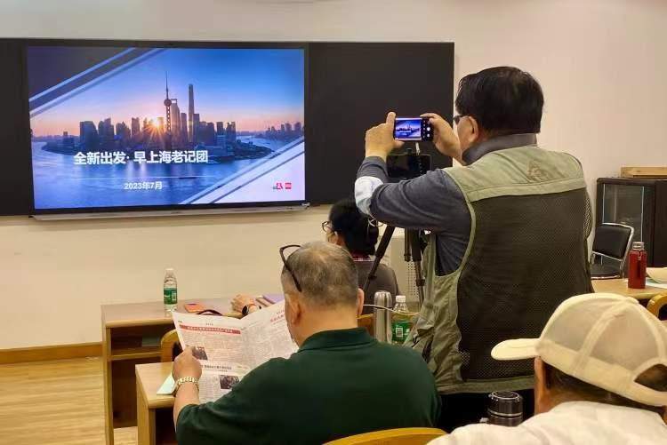 早上海头条㉞志愿者“老记”在周到平台连连发文收获大;梅花未谢,春花已浓;春天就要吃这些“鲜”味……