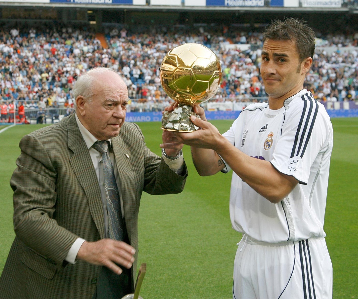 皇马122周年c罗,皇马122周年超燃视频