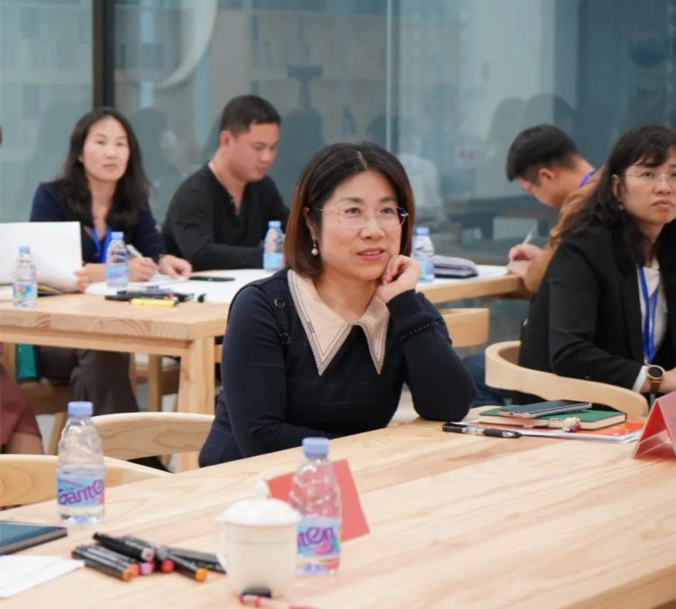 周子房博士助阵！深圳市教科院实验小学（光明）展开“以写促读”专题教研