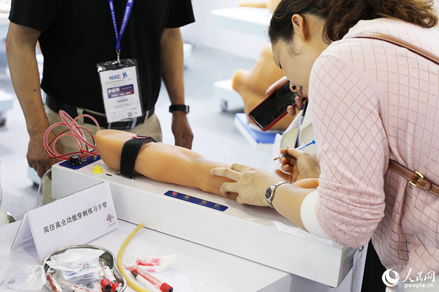 机器人仿真模拟实训,仿真机器人实验室