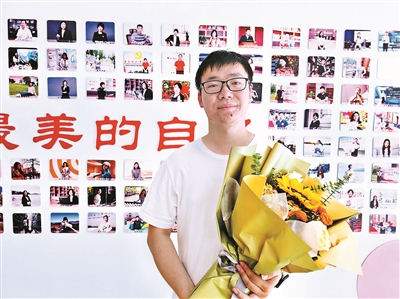 00后教师上课时的样子,00后老师上课时的内心活动